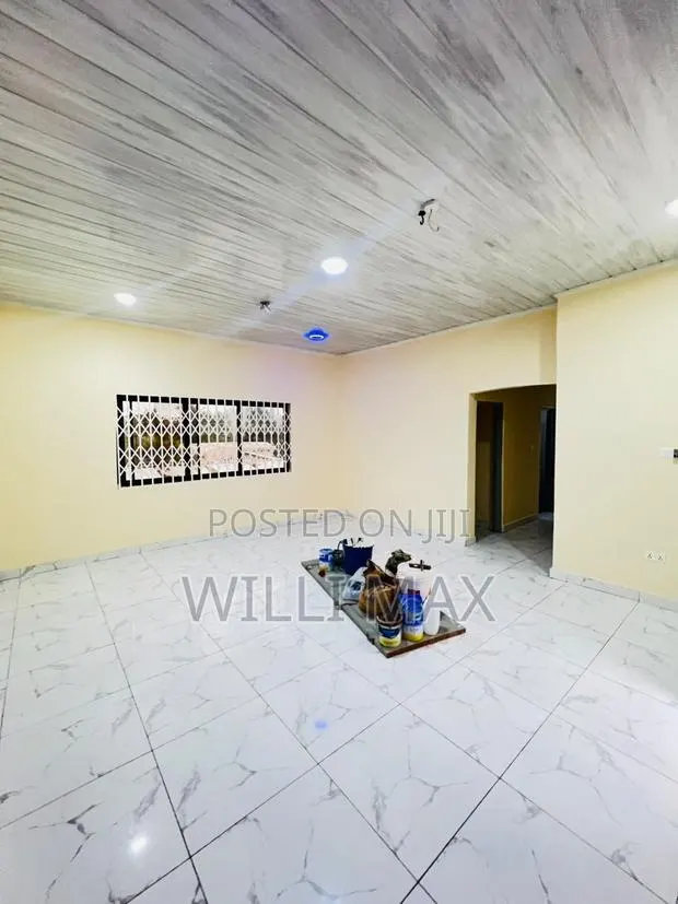 2bdrm Apartment in Danfa for rent · Photo 1