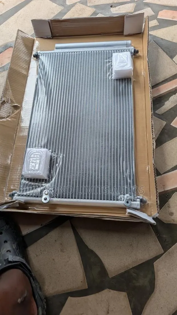 Toyota Corolla 2014 - 2019 Air Conditioner Condenser · Photo 1