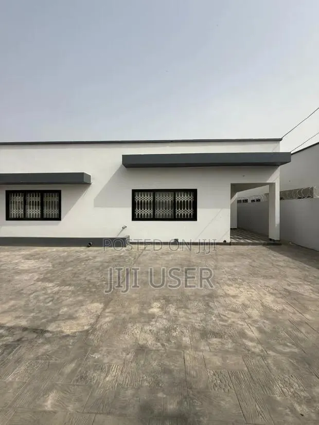 3bdrm House in Hfc Estate, Baatsona Total for sale · Photo 1