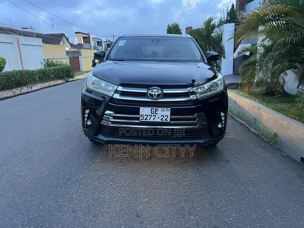 Toyota Highlander SE 4x4 V6 (3.5L 6cyl 8A) 2018 Black · Photo 1