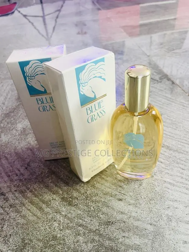 Elizabeth Arden Blue Grass Eau De Parfum Spray - 100ml / 3.3 Fl Oz · Photo 1