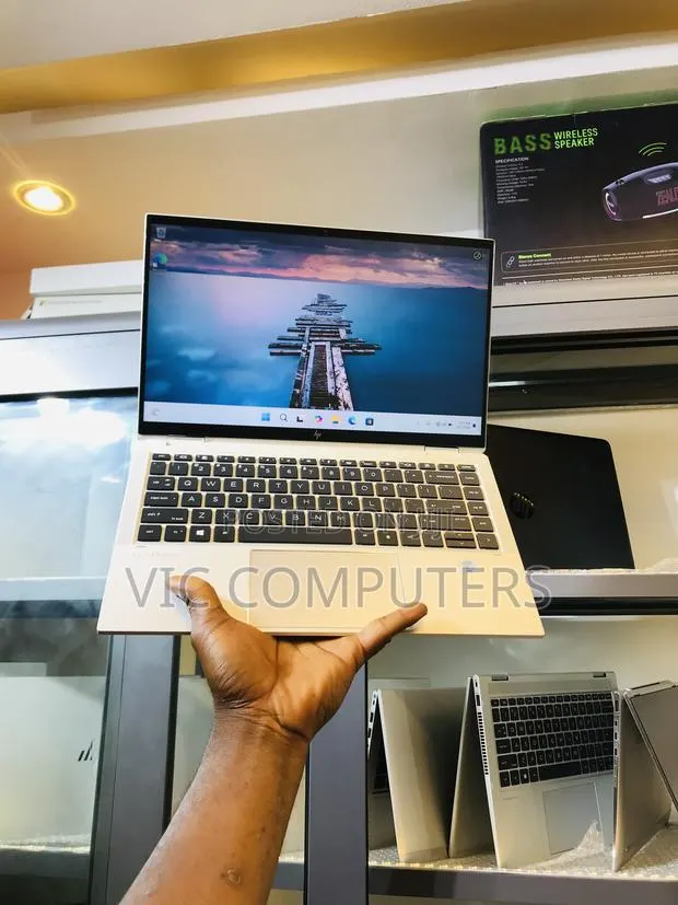 Laptop HP EliteBook x360 1040 G7 16GB Intel Core i7 SSD 512GB · Photo 1