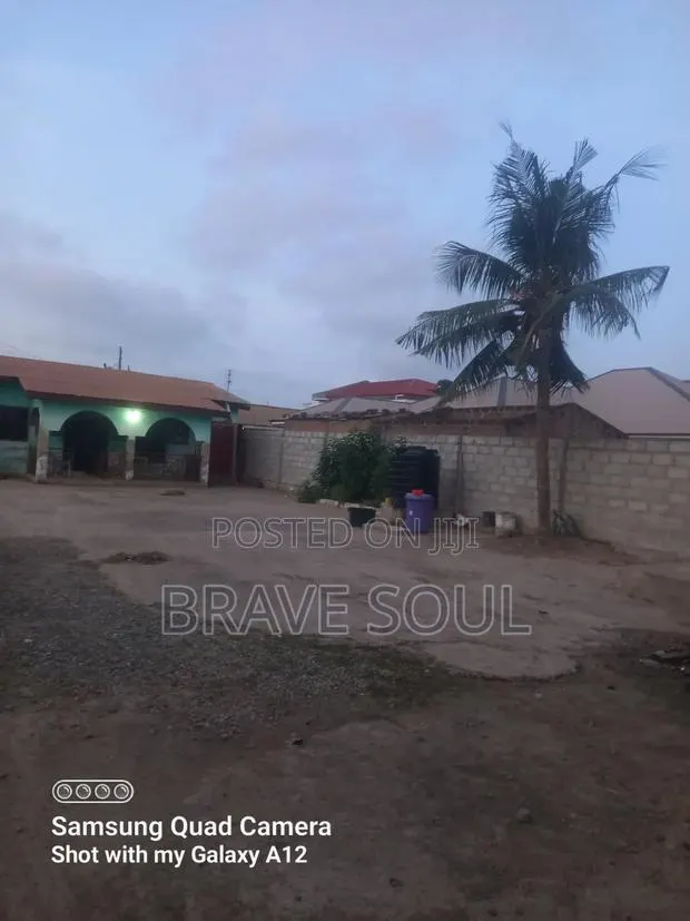 3bdrm House in Aseda Properties, Baatsona Total for sale