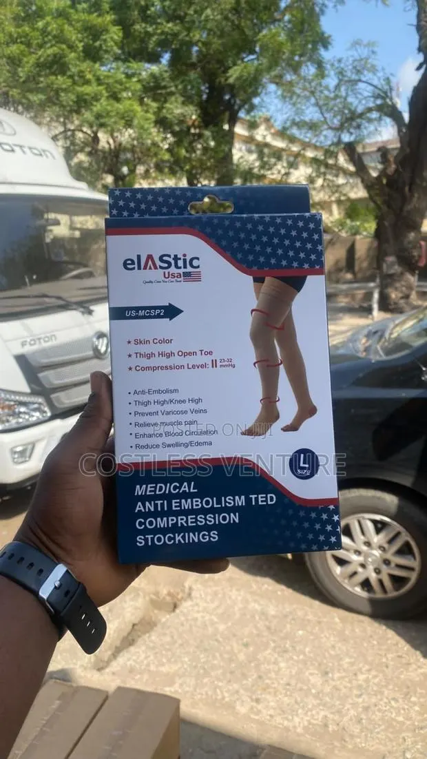Elastic Ted Compression Stockings · Photo 1