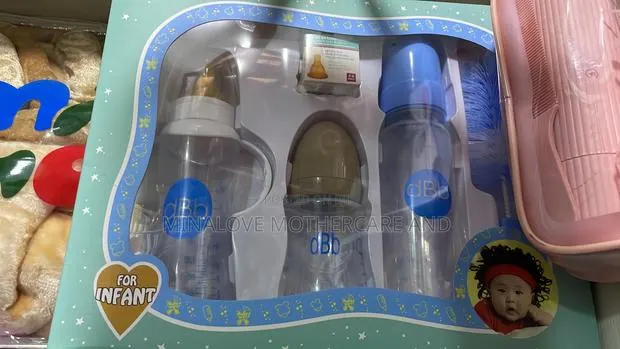 Baby Feeding Bottle Set · Photo 1