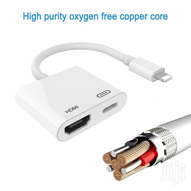 Lighting Digital Av Adapter to Hdmi at 60hz for iPhone · Photo 3