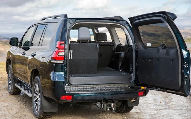 Toyota Landcruisers V8 for Rent With a Driver in Ghana? · Photo 3