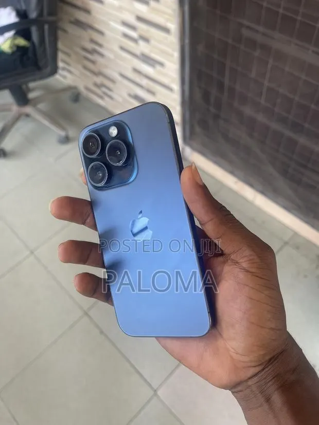 Apple iPhone 15 Pro 512 GB Black · Photo 1
