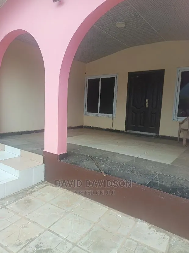 3bdrm Mansion in Executive 3 Bedroom, Tema Metropolitan for rent · Photo 1