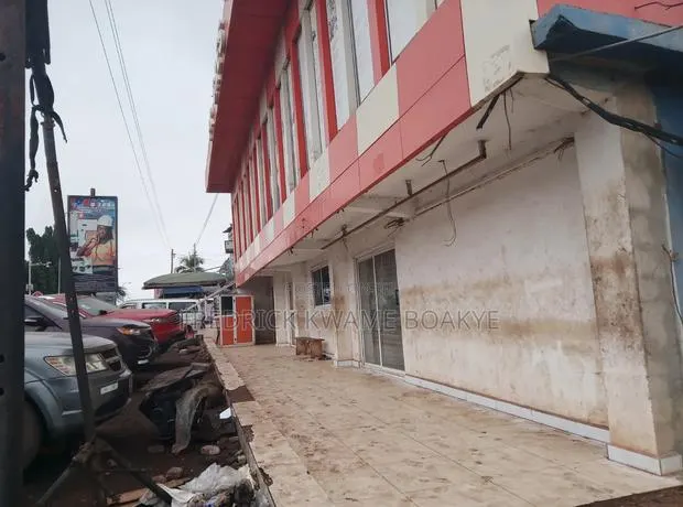 Plot of Land With Store for Sale at Ahodwo · Photo 1