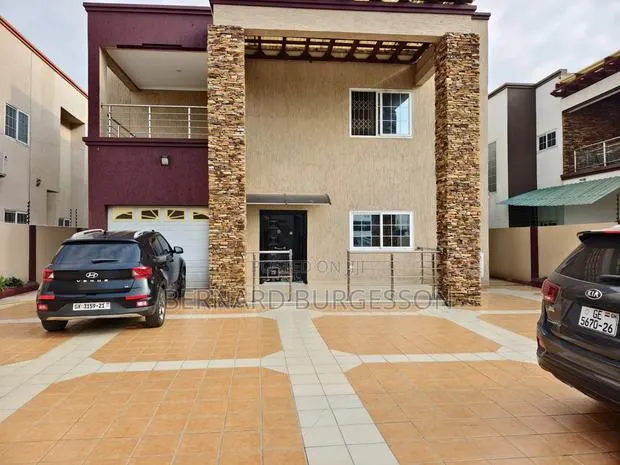 4bdrm Mansion in Boundary Road Area for rent · Photo 1