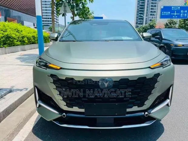 Changan UNI-K 2.0 Petrol AWD 2022 · Photo 1