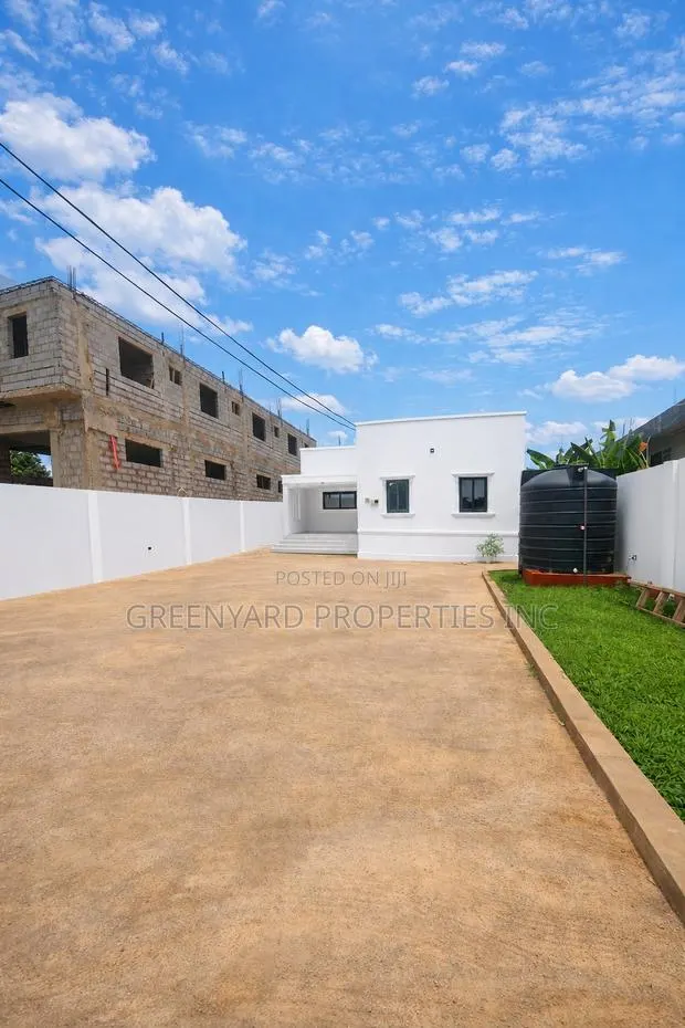 4bdrm House in Oyarifa, Ghana Flag for sale · Photo 1