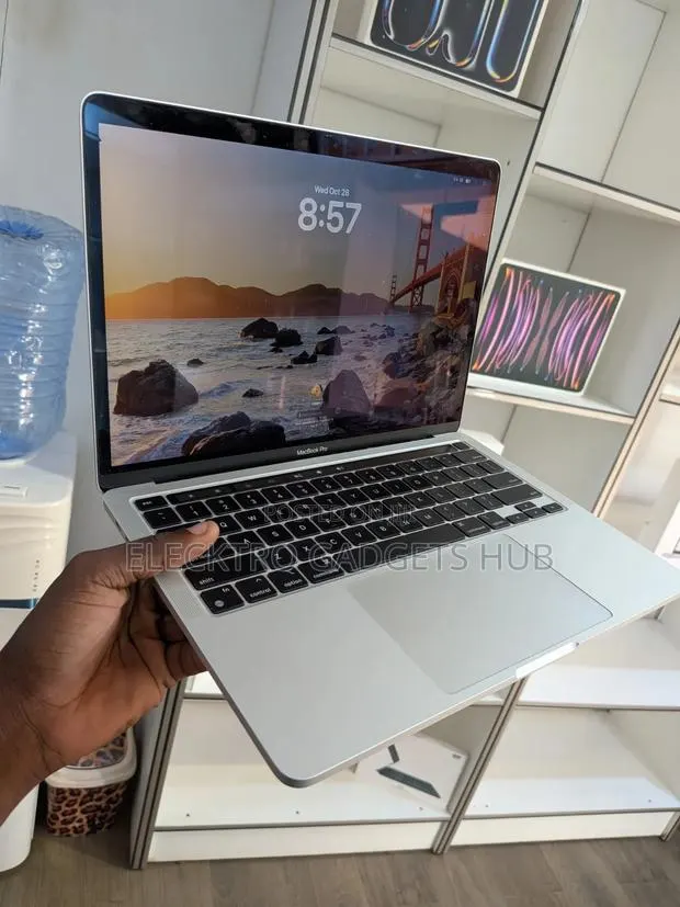 Laptop Apple MacBook Pro 2020 16GB Apple M1 SSD 512GB · Photo 1