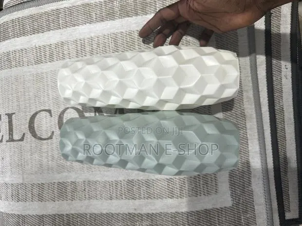 Beautiful Flower Vase for Home Office Decor Flower Vase Plastic · Photo 1