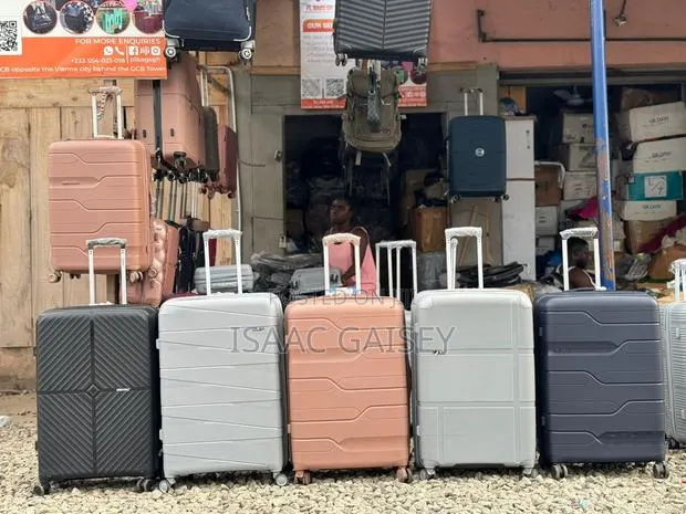 28" Anticrake Luggages /Travel Bags · Photo 1