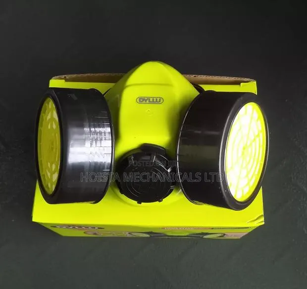 Respirator(Including Two Cartridges) · Photo 1