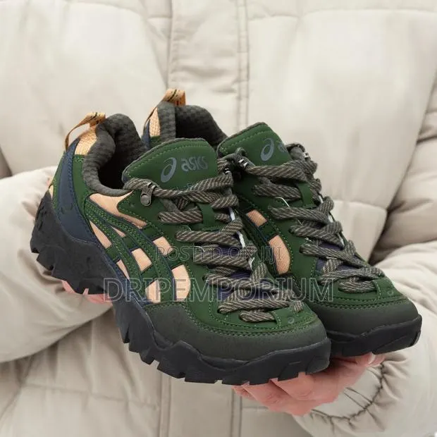 Asics Gel-Kayano 14 · Photo 4