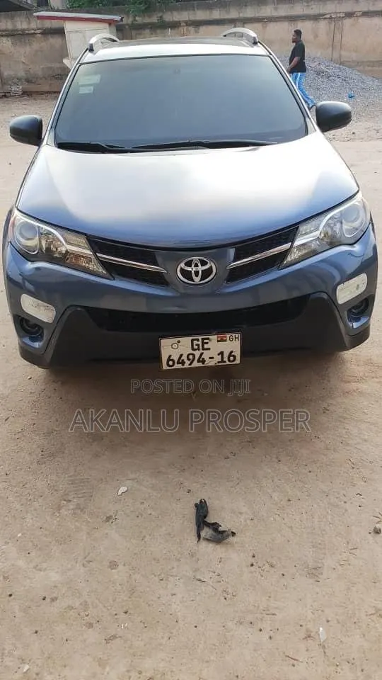 Toyota RAV4 2015 Blue · Photo 1