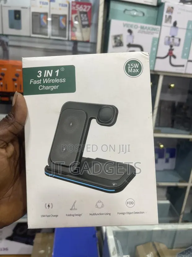 3-in-1 Fast Wireless Charger (15W Max) · Photo 3