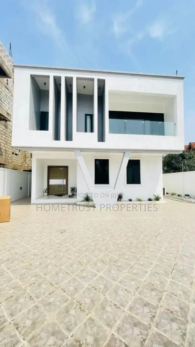 Furnished 4bdrm Duplex in Tseaddo for sale · Photo 1