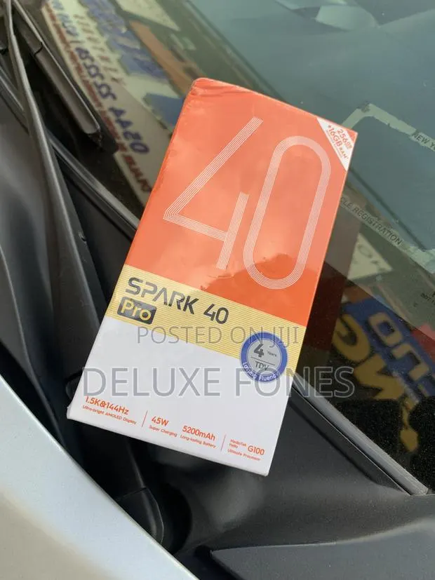 New Tecno Spark 40 Pro 256 GB Blue · Photo 1