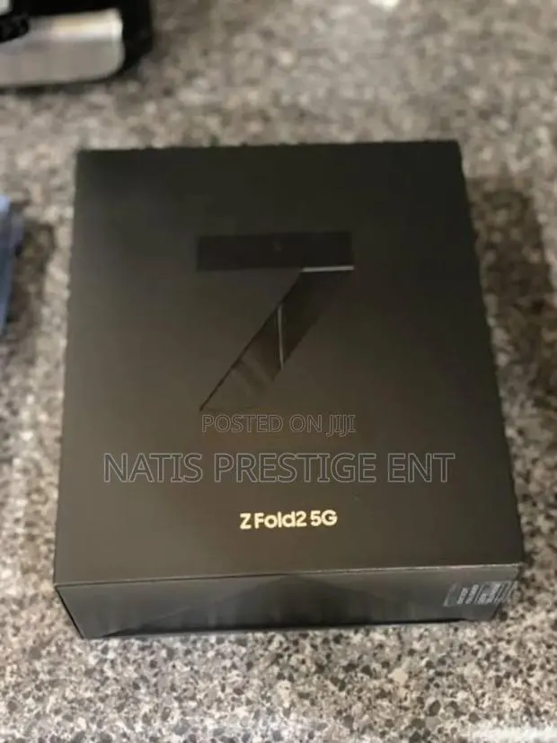 New Samsung Galaxy Z Fold 2 512 GB Black · Photo 1