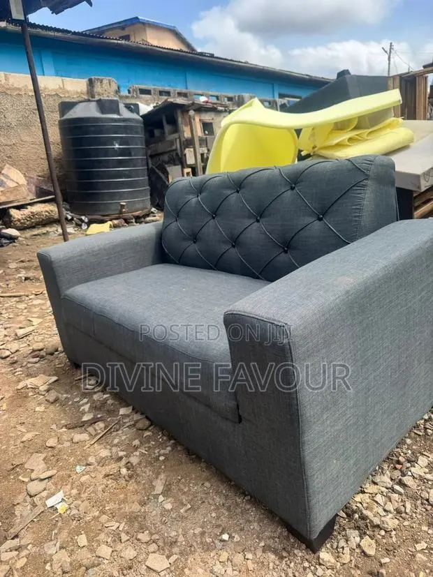 Comfortable Fabric Sofas Available for Sale · Photo 1