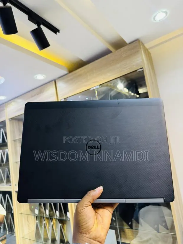 Laptop Dell Precision 15 7520 32GB Intel Core i7 SSD 512GB · Photo 1