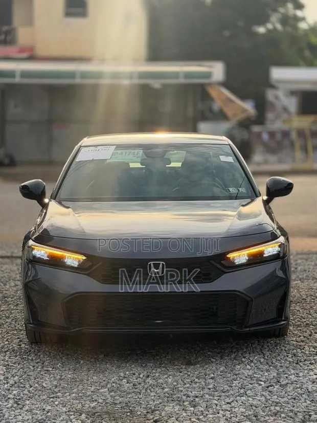 Honda Civic 2025 Gray · Photo 1