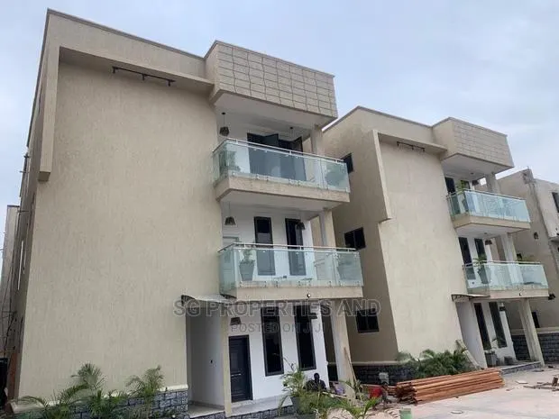 2bdrm Apartment in East Airport for Rent