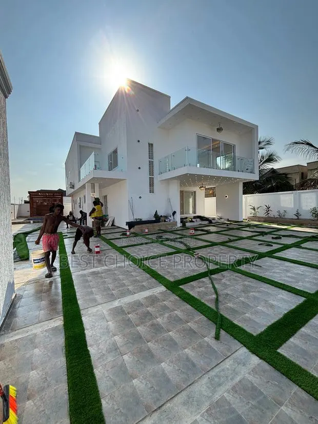 Executive Duplex Five Bedroom’S House for Sale · Photo 1