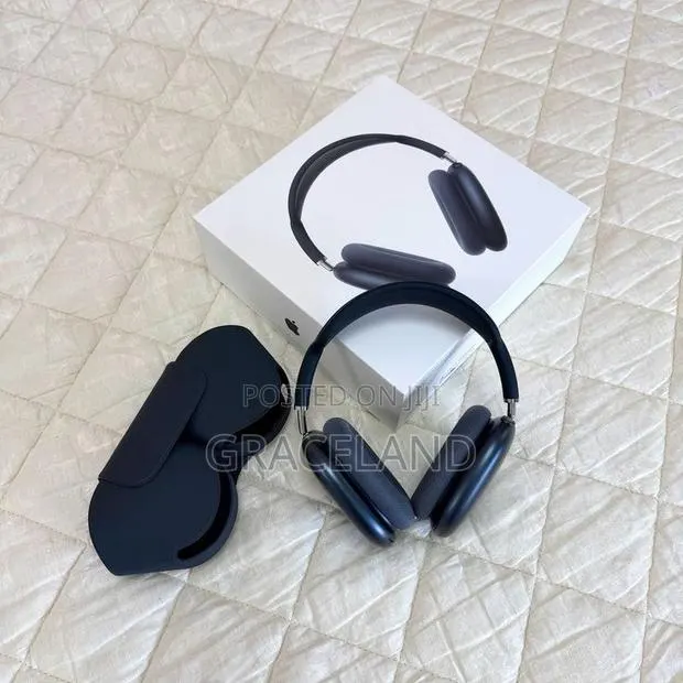 This Is Original Apple Airpod Max First Generation Headphone · Photo 1