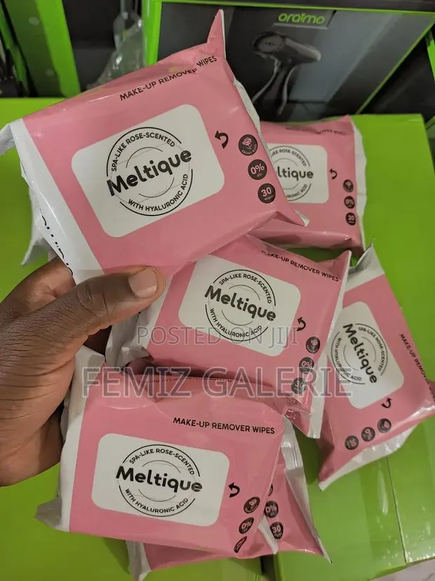 Oraimo Meltique Alcohol Free Hyaluronic Acid Make Up Remover Wipes · Photo 1