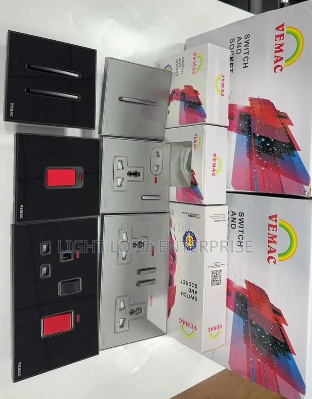 Button Point Multiple Double Sockets · Photo 1