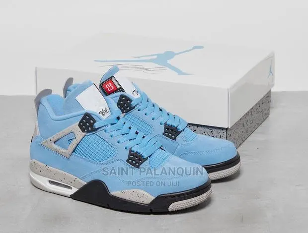 Nike Jordan 4 Cement · Photo 1