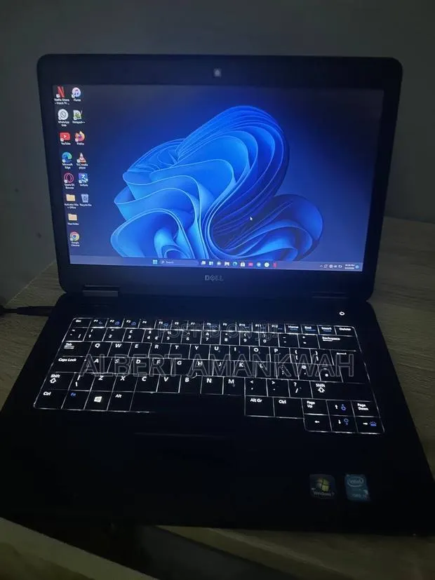 Laptop Dell Latitude 5440 8GB Qualcomm Snapdragon X Elite SSD 128GB · Photo 1