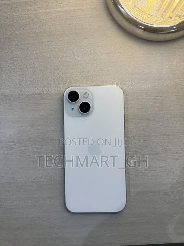 Apple iPhone 15 128 GB · Photo 1
