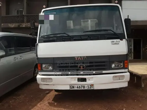 Tata Heavy Truck · Photo 1