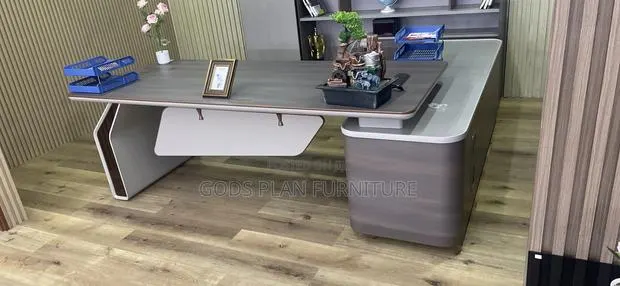 Executive L - Shaped Office Desk · Photo 1