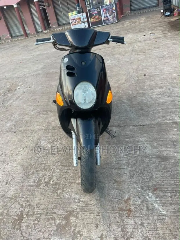 Yamaha 2015 Black · Photo 1