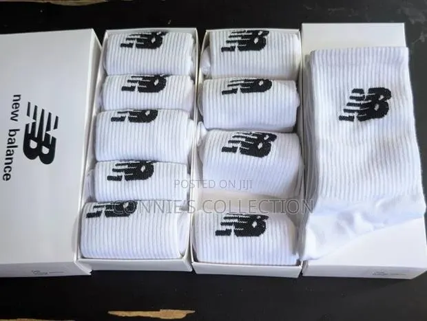 A Pack of 5 Pairs of Socks · Photo 1