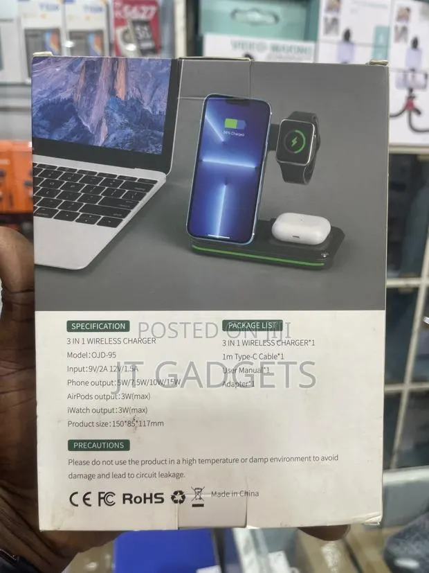 3-in-1 Fast Wireless Charger (15W Max) · Photo 2