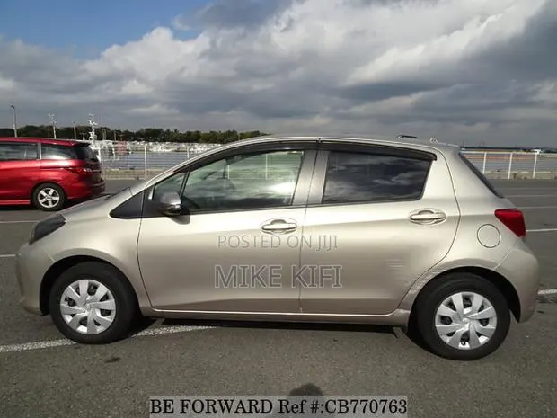 Toyota Vitz 1.0 FWD 5dr 2015 Brown · Photo 1