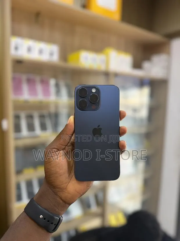 Apple iPhone 15 Pro Max 256 GB · Photo 1