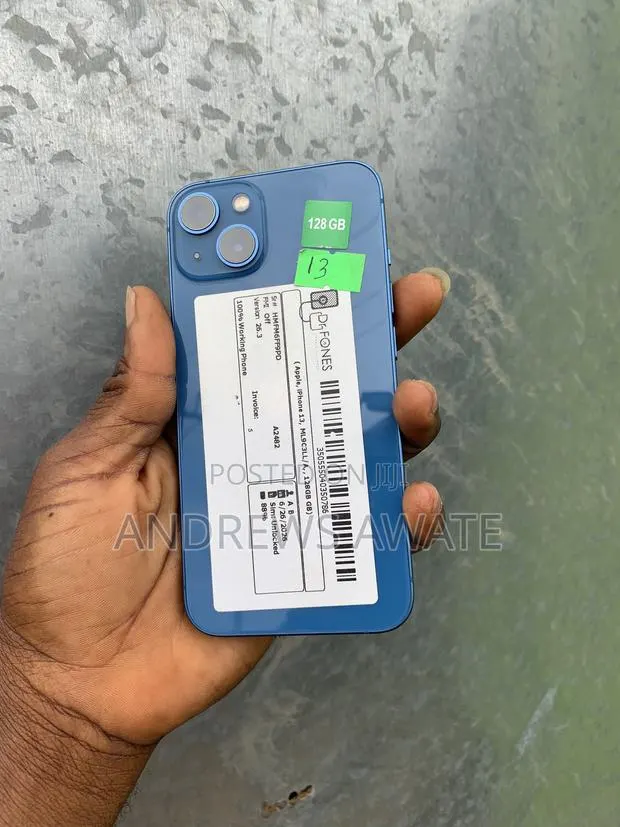Apple iPhone 13 128 GB Blue · Photo 1