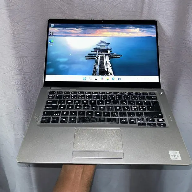 Laptop Dell Latitude 5310 2-in-1 8GB Intel Core i5 SSD 256GB · Photo 1