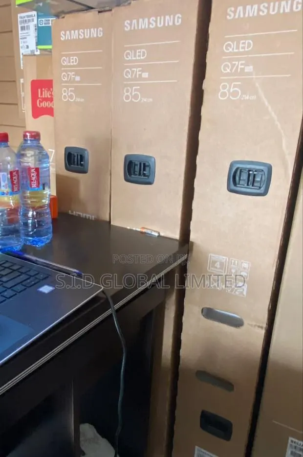 Huge Samsung 85inch Qled Q7f -85''214cm Q7k Qled 4k Smart TV -Original · Photo 1