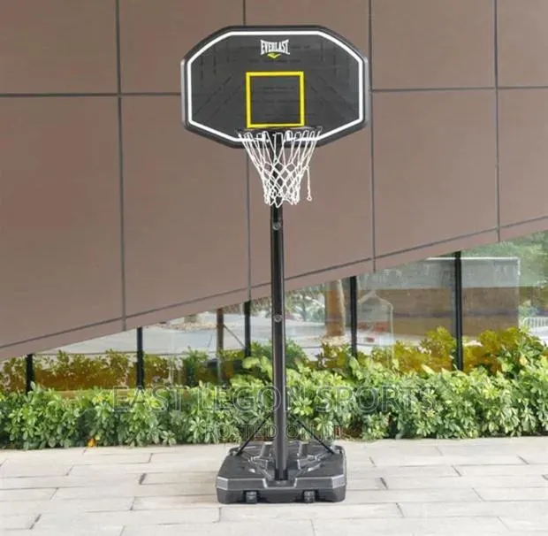 Basketball Stand New and 1 Hoop System · Photo 1