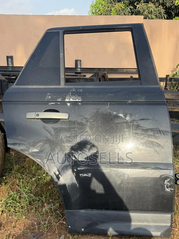 2010 to 2013 Land Rover Range Rover Parts · Photo 1